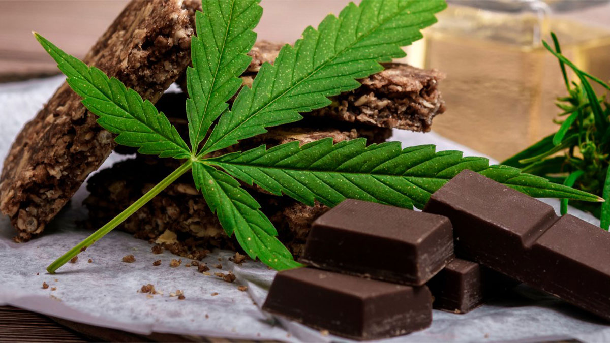 Image of Hemp leaf Chocolate