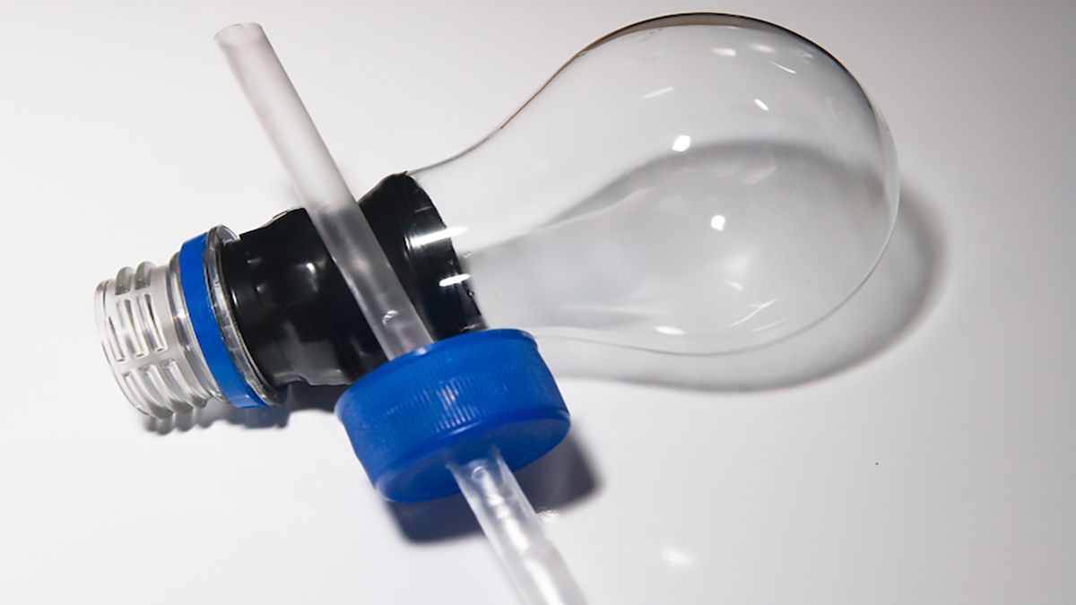 Image of a Light Bulb Modified to Weed Vaporizer